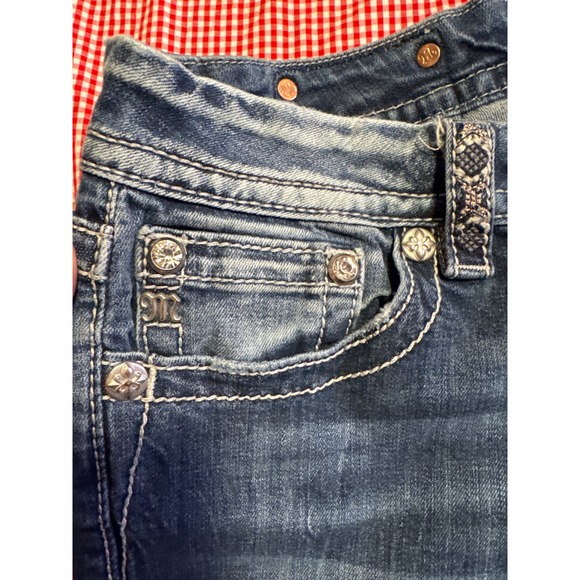 Miss Me Jeans Women's Easy Straight Mid Rise Distressed Embellished Pockets 32 - Picture 2 of 7